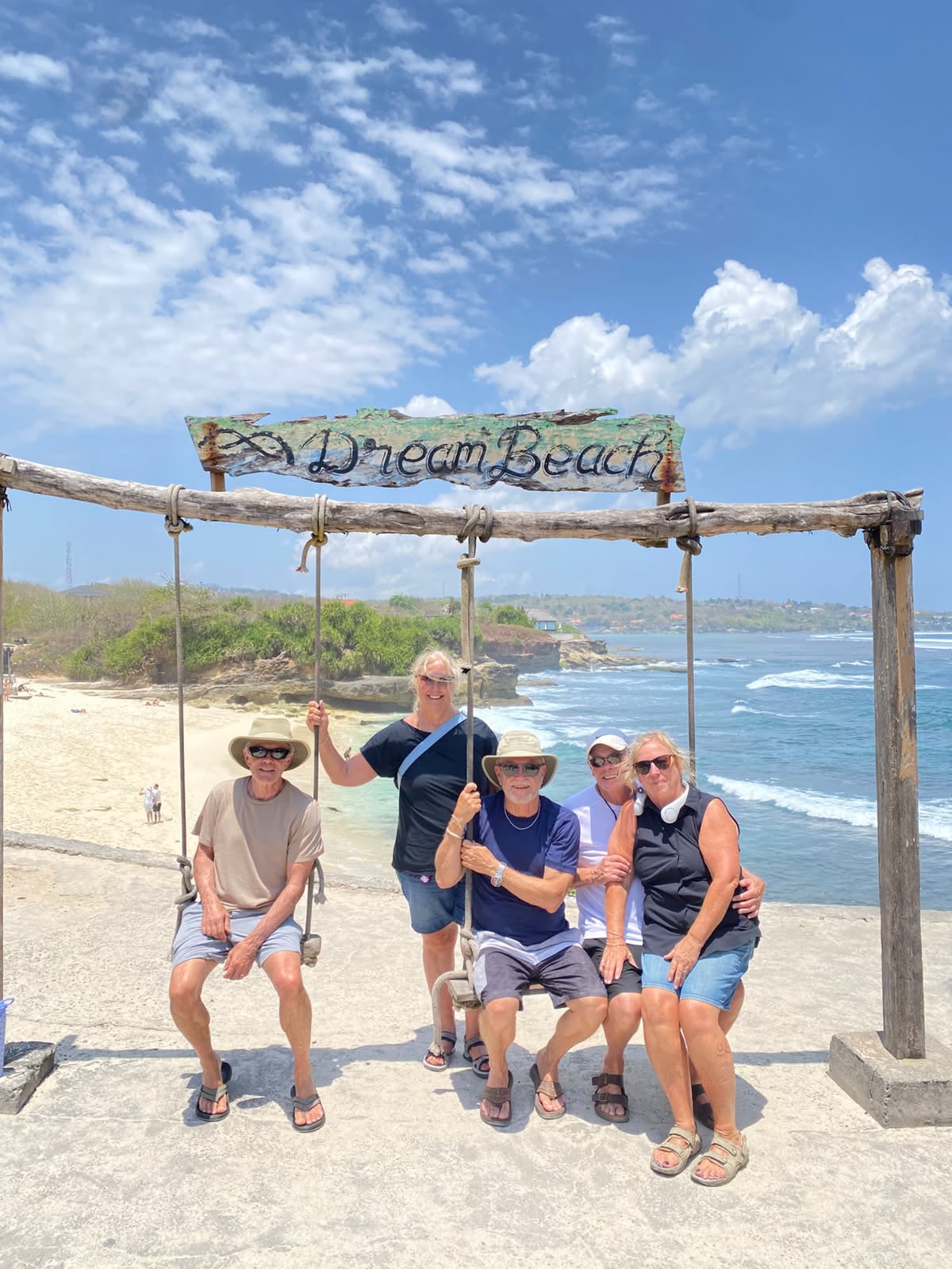 Explore Nusa Lembongan by Scooter: Your Easy Island Adventure Guide Thumbnail 4