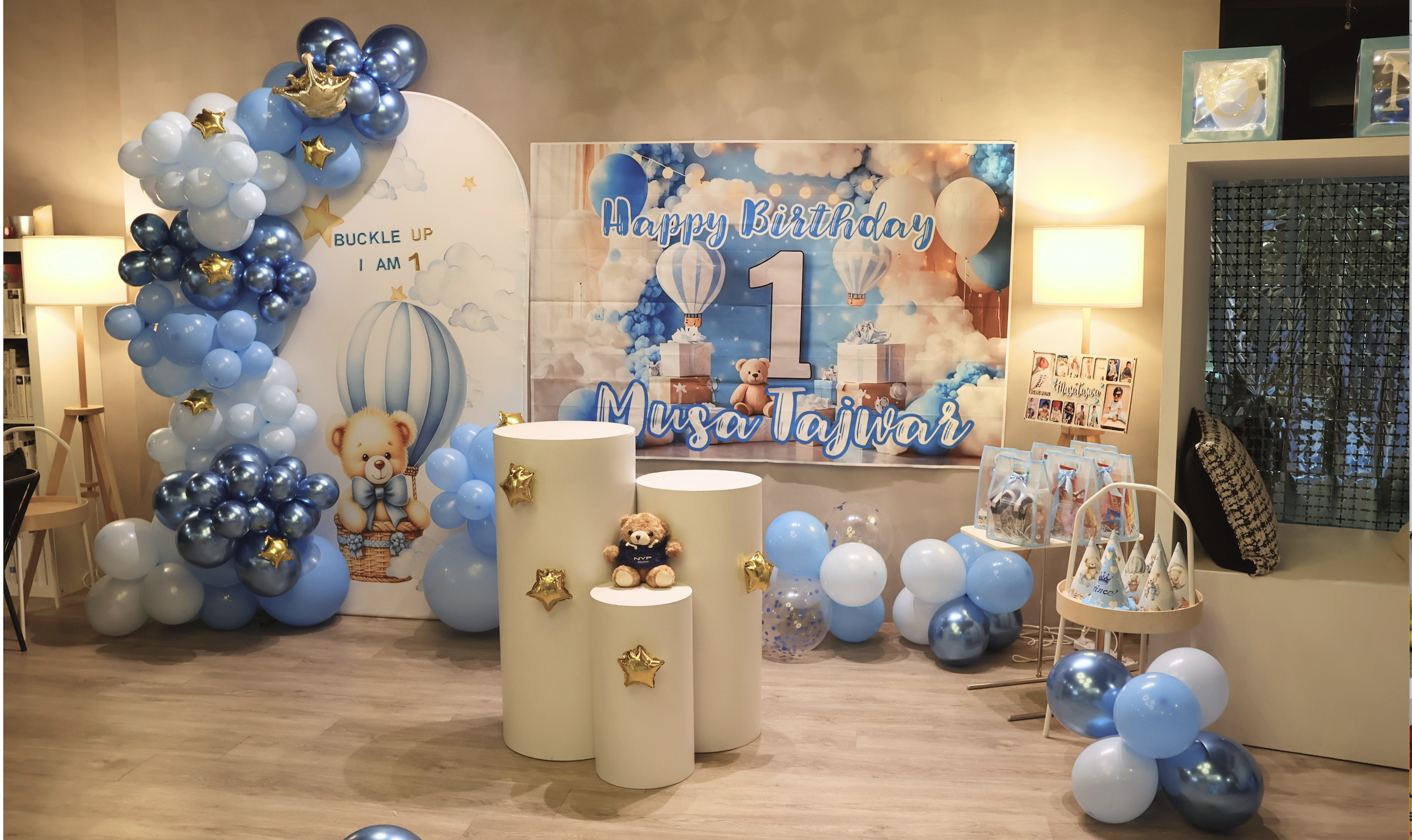 Complete first birthday decoration package