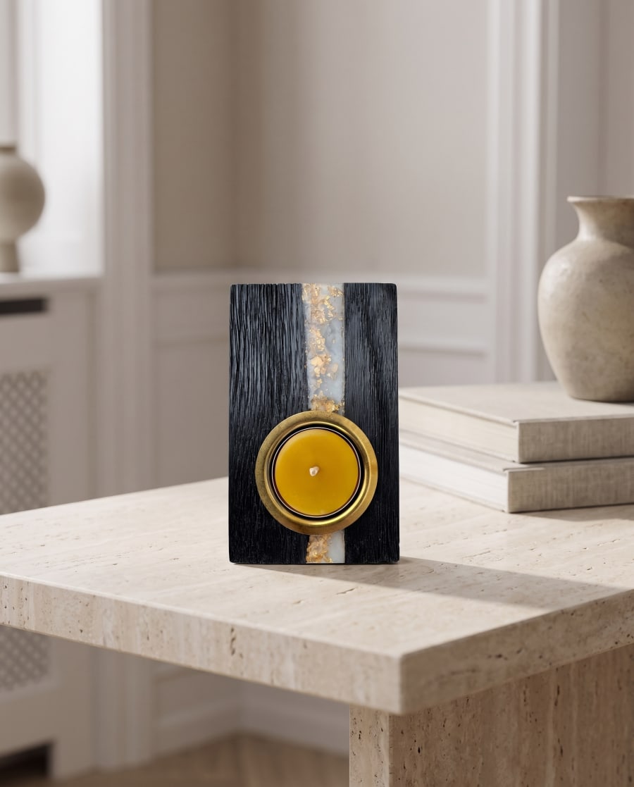 Bog oak candle holder for 1 tealight — 120 × 80 × 30 mm — Beeswax