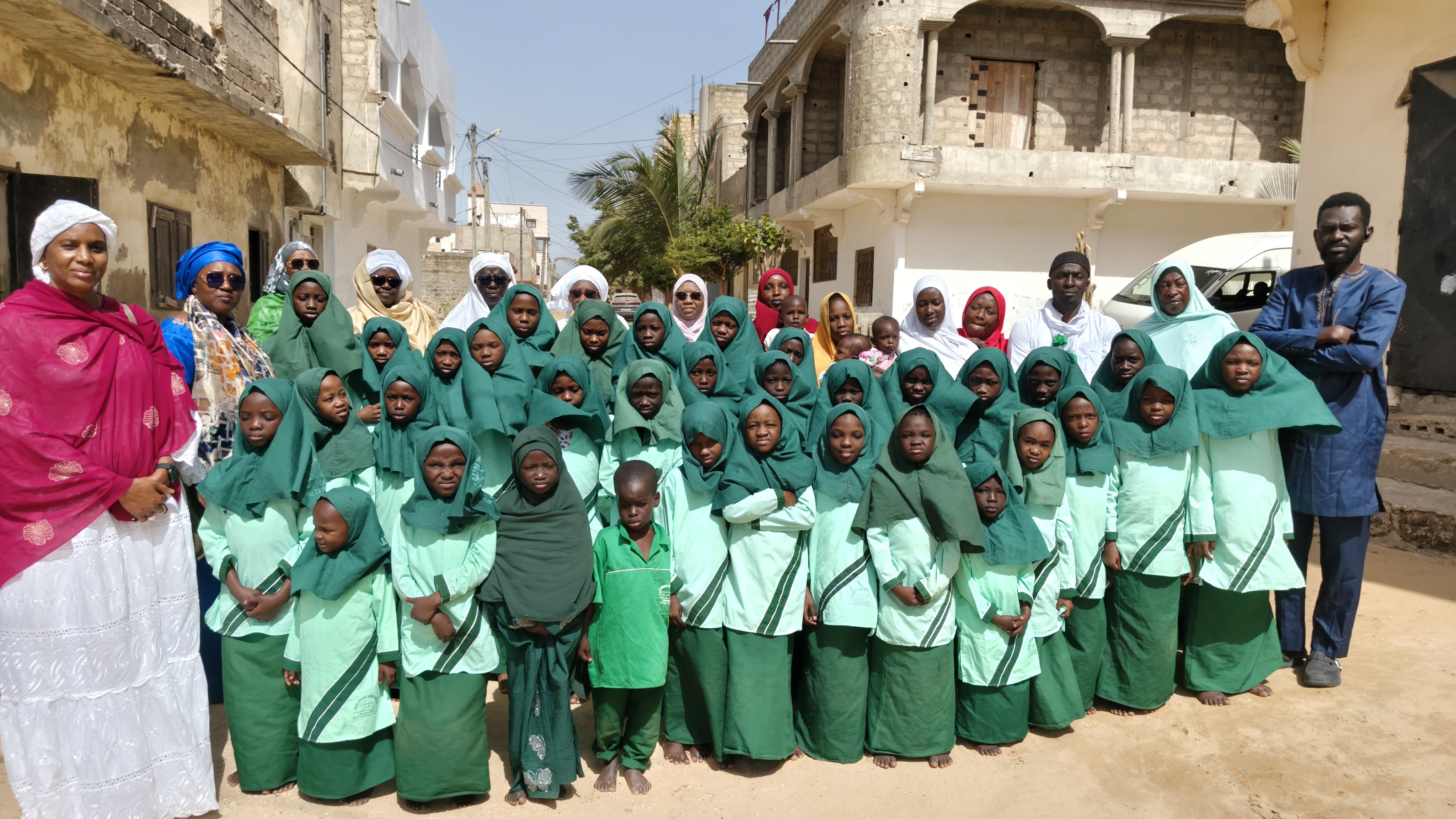 DON DE DENREES ET DIVERS AUTRES PRODUUTS A RUFISQUE