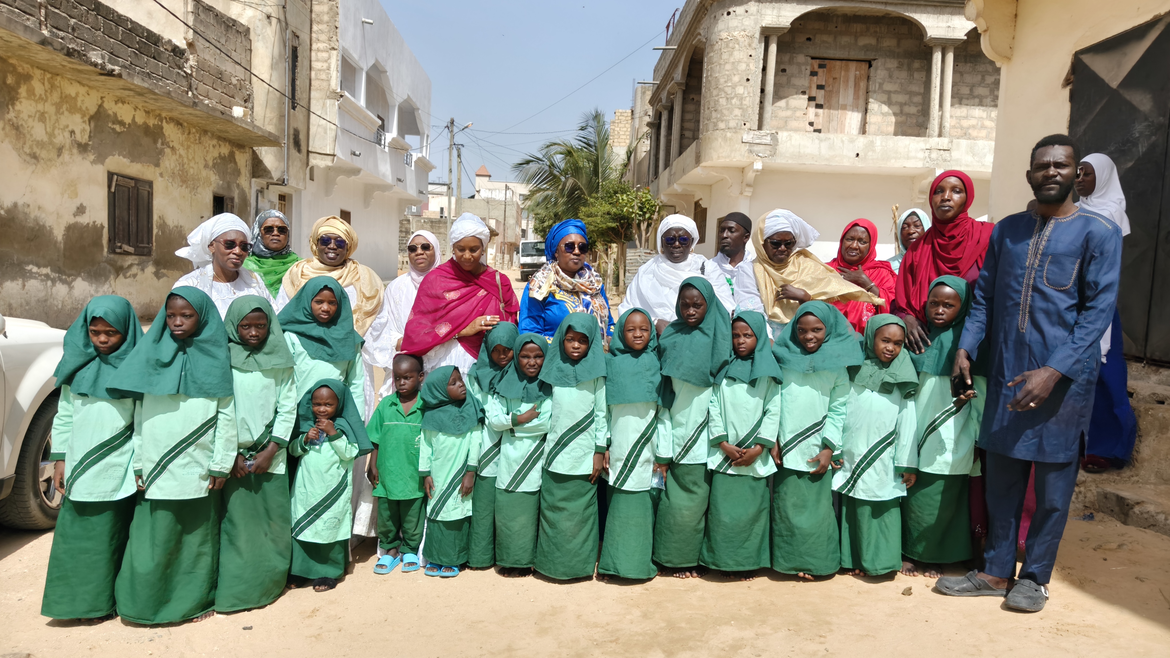 DON DE DENREES ET DIVERS AUTRES PRODUUTS A RUFISQUE