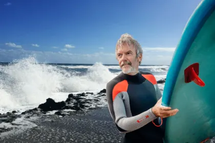 Man wearing a Cervical Stim device