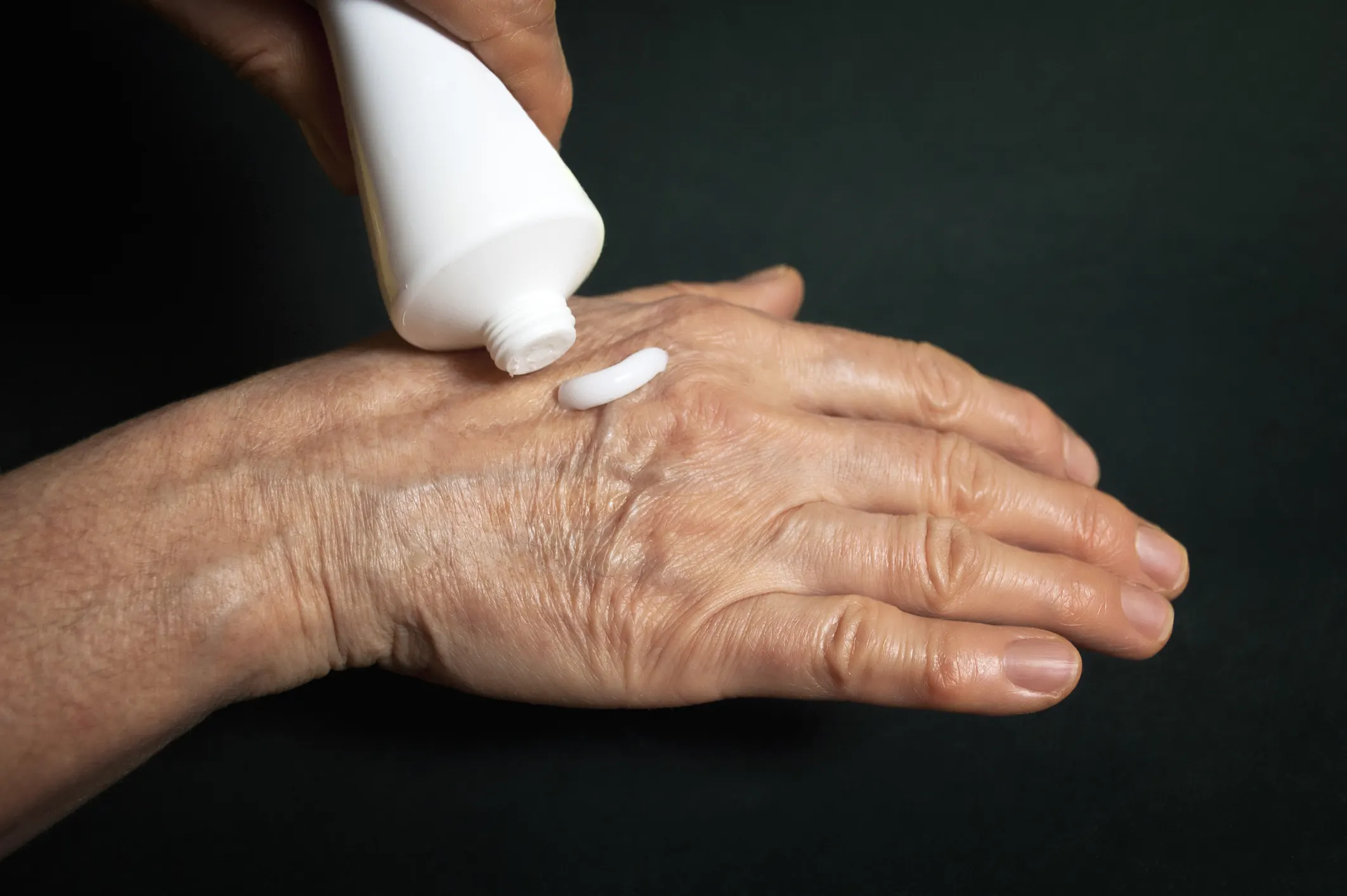 An Essential Guide to Over-the-Counter Topical Pain Relievers