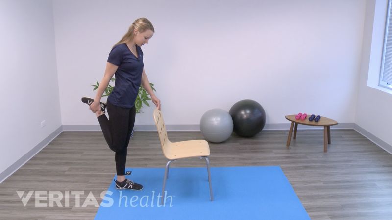 Si Rotation Stretch Video: Lumbar Rotation SI Joint Stretch for Sciatic Pain Relief | Spine ...