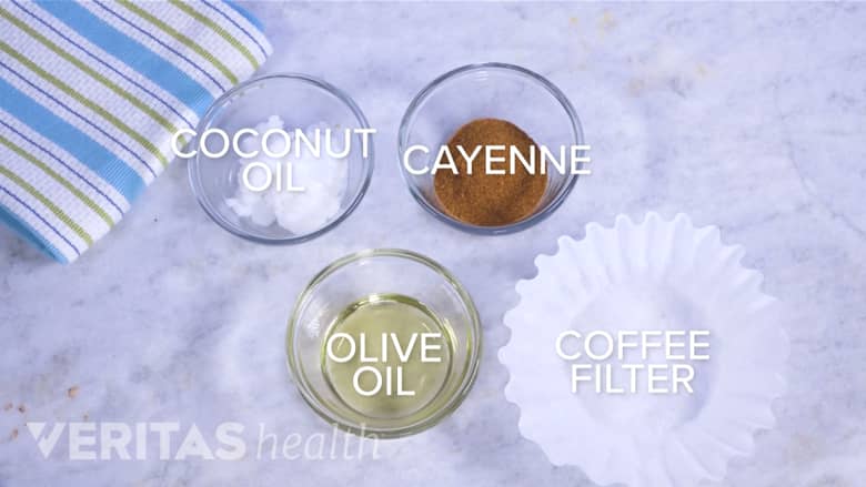 ingredients for homemade capsaicin cream: coconut oil, cayenne pepper, olive oil