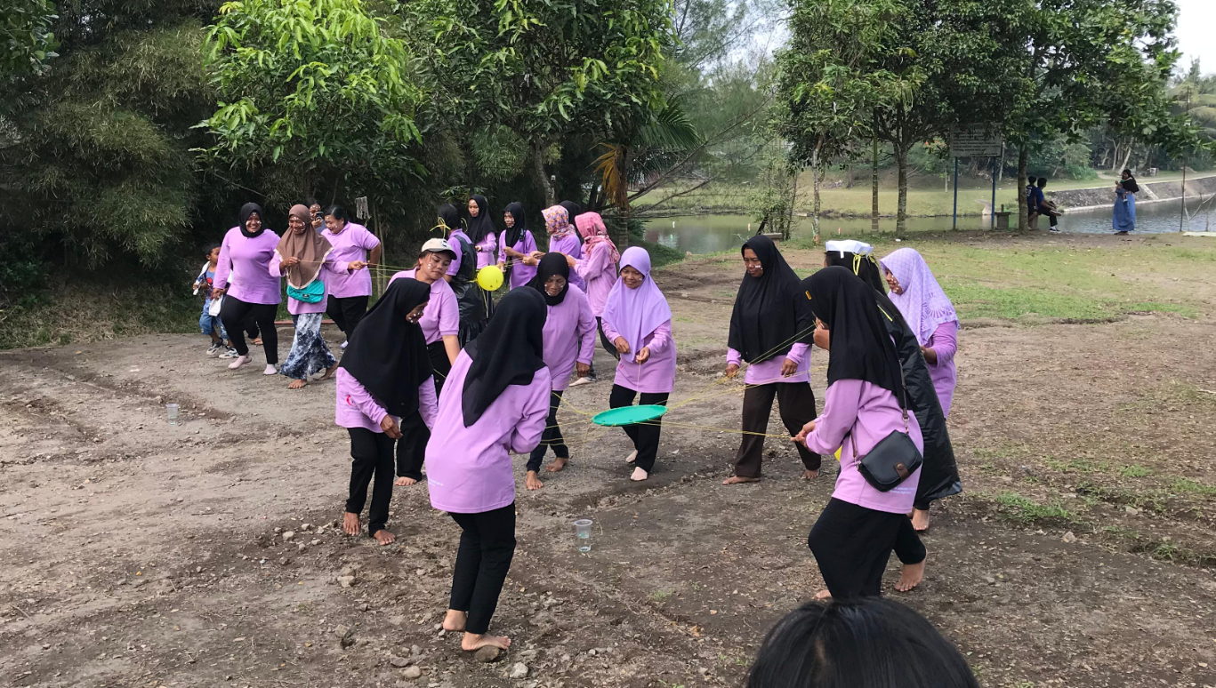 Outbound di Embung Kaliaji dengan suasana alam Sleman Yogyakarta