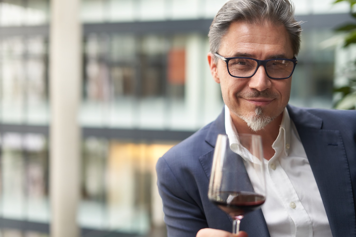 Can I Drink Red Wine After Composite Bonding? London Patient Guide to Stain Risk