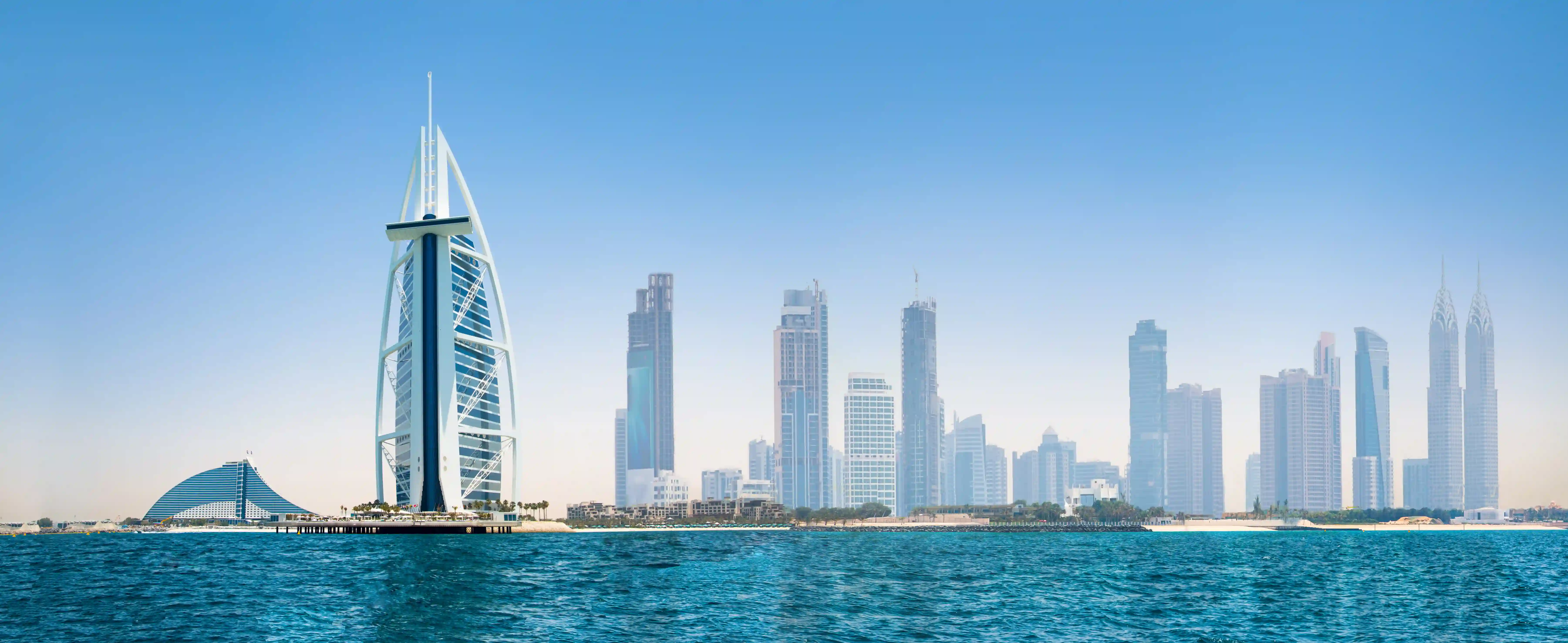 Dental Veneers Dubai: The Hidden Risks of Getting Veneers Abroad