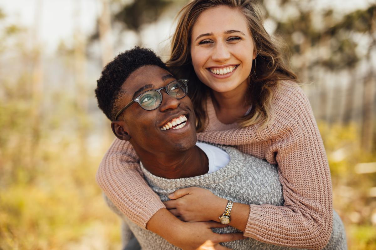 Composite Veneers for Chipped Front Teeth: A Fast Track to a Restored Smile
