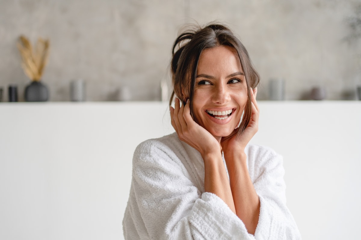 Why Do My Front Teeth Feel Sensitive to Cold Air After Getting Veneers?