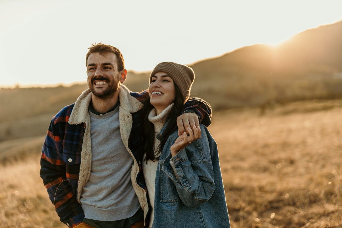 How Tooth Extractions Are Safely Sequenced in Smile Makeover Planning