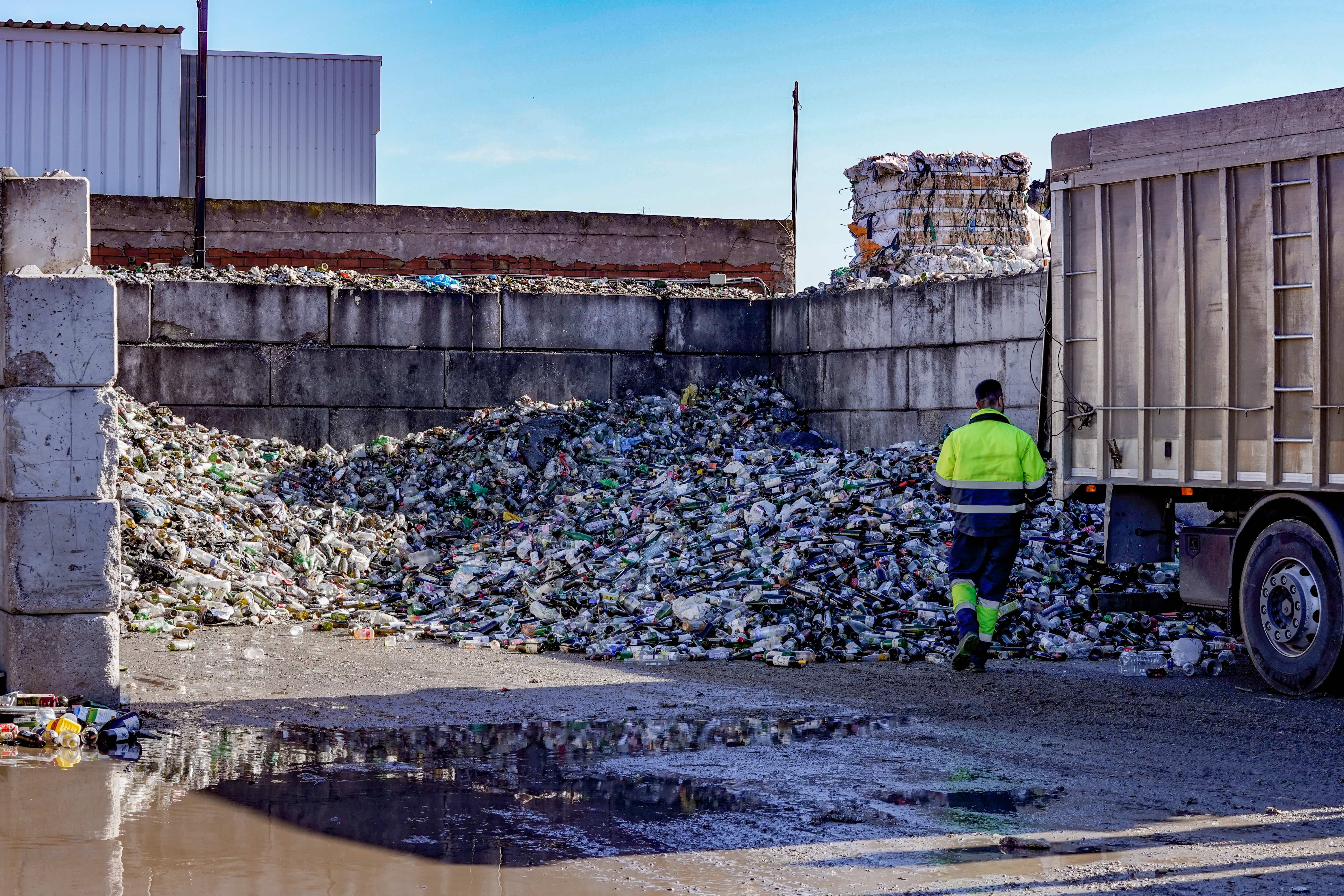 London Rubbish Collection Explained: What Gets Collected and What Doesn't