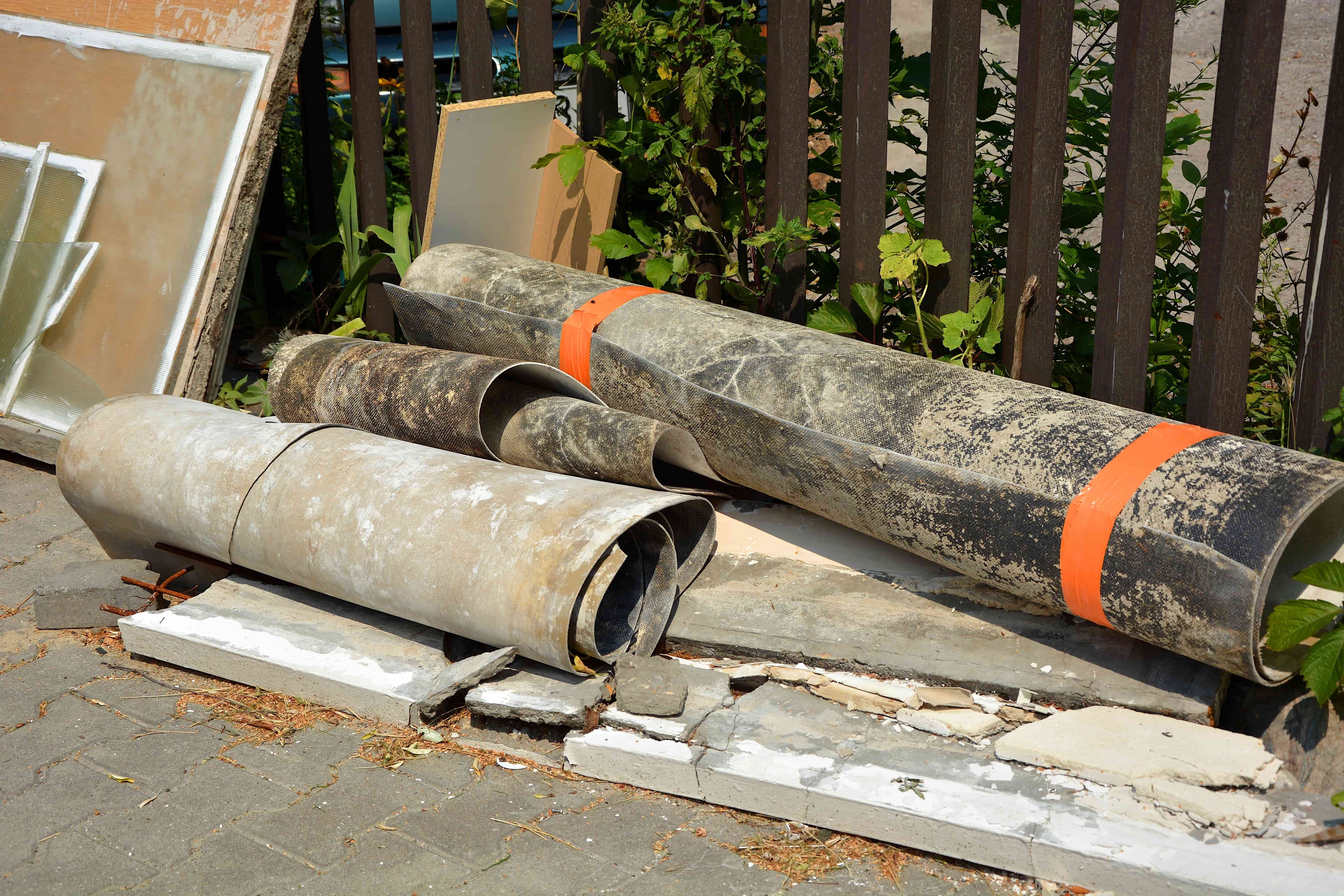 How to Dispose of Old Carpets and Flooring Waste in London: Your Complete Guide