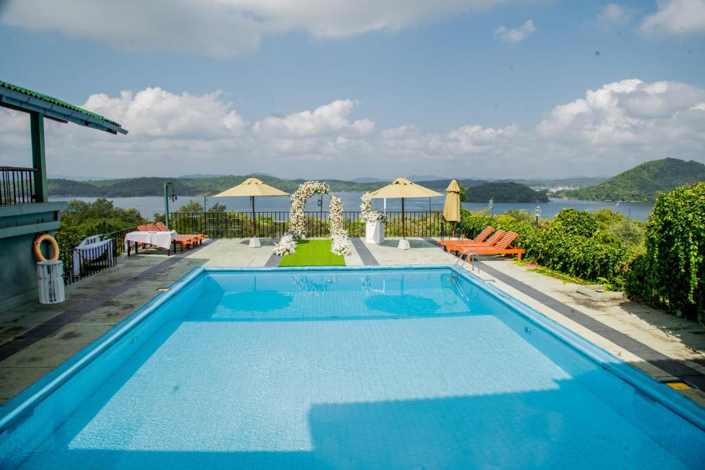 Giritale Hotel