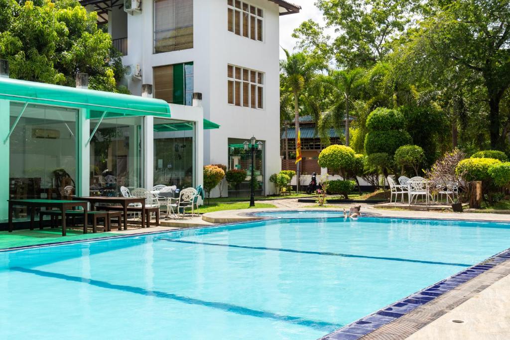 ELEPHANT EYE HOTEL