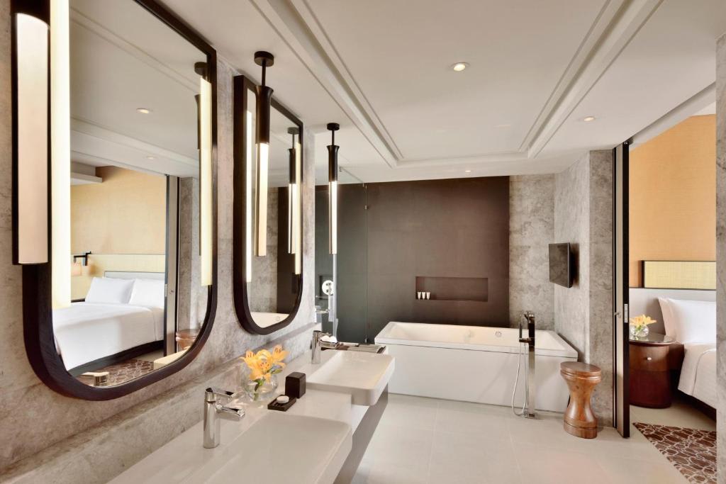 Weligama Bay Marriott Resort & Spa