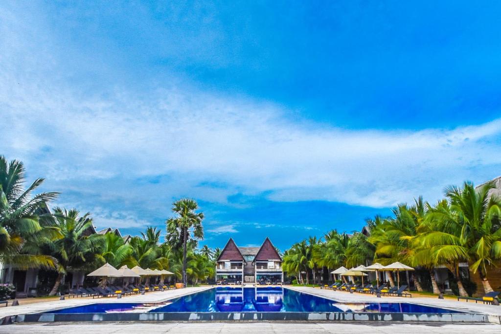 Maalu Maalu Resort - Pasikuda