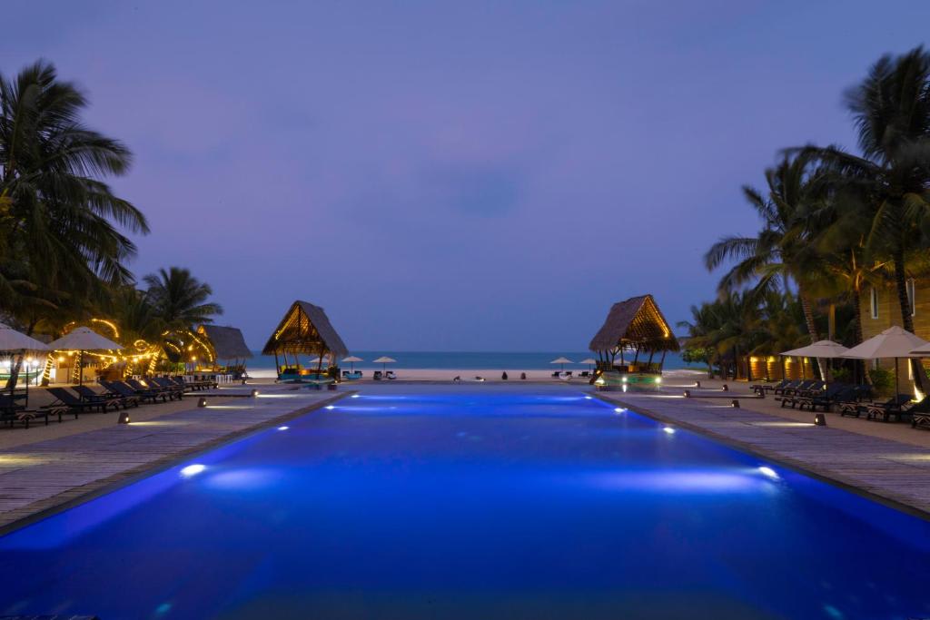 Maalu Maalu Resort - Pasikuda