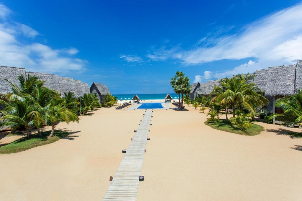 Maalu Maalu Resort - Pasikuda