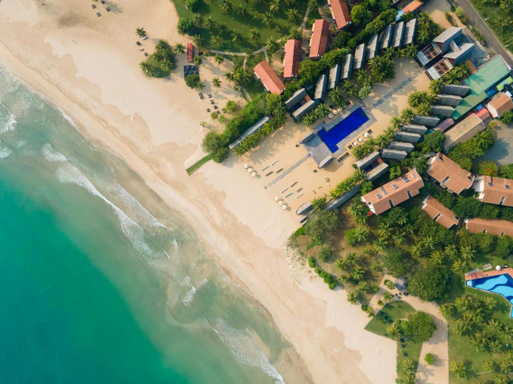 Maalu Maalu Resort - Pasikuda