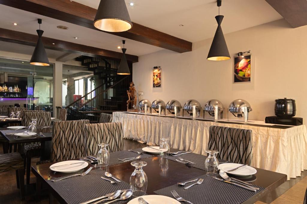Oak Ray City Hotel