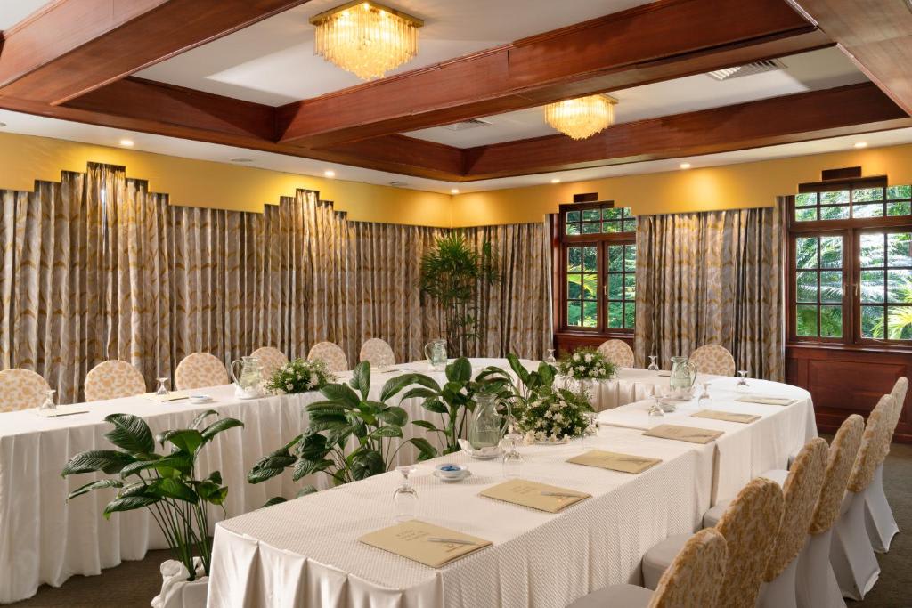 Mahaweli Reach Hotel