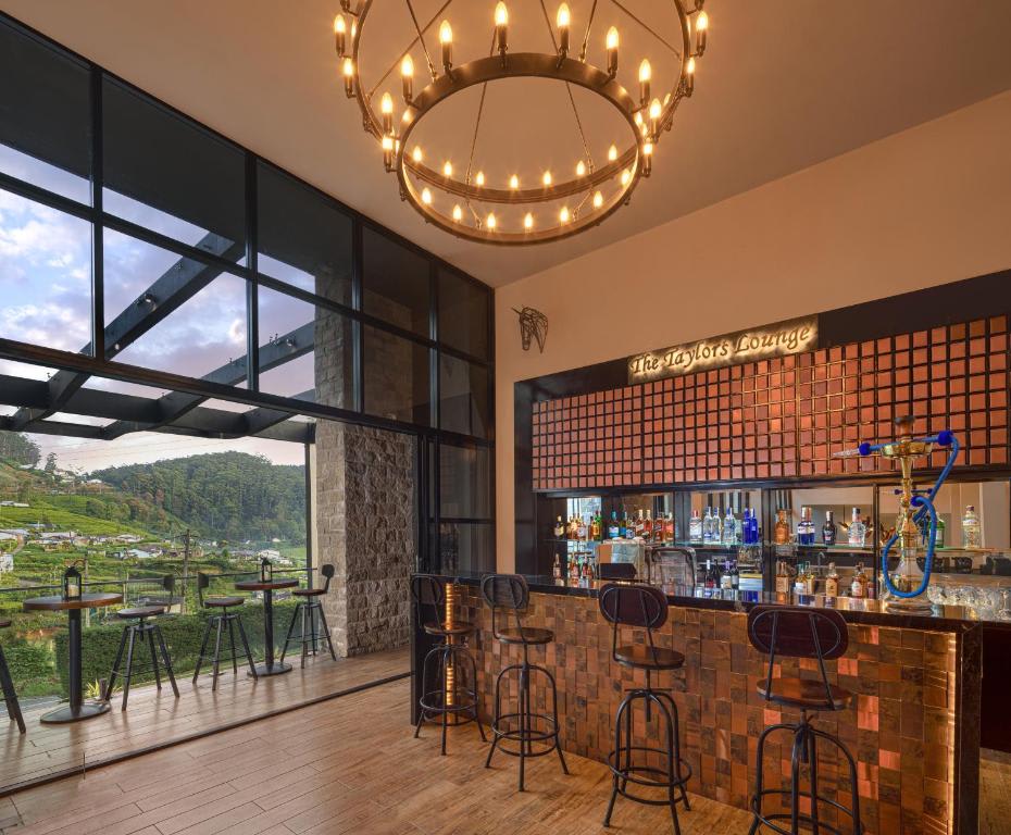The Golden Ridge Hotel