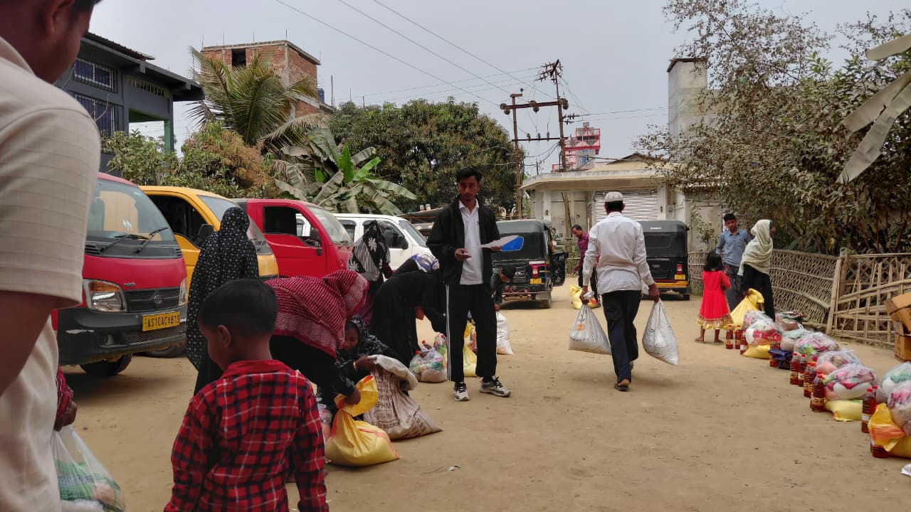 Iftar Kit Distribution 5