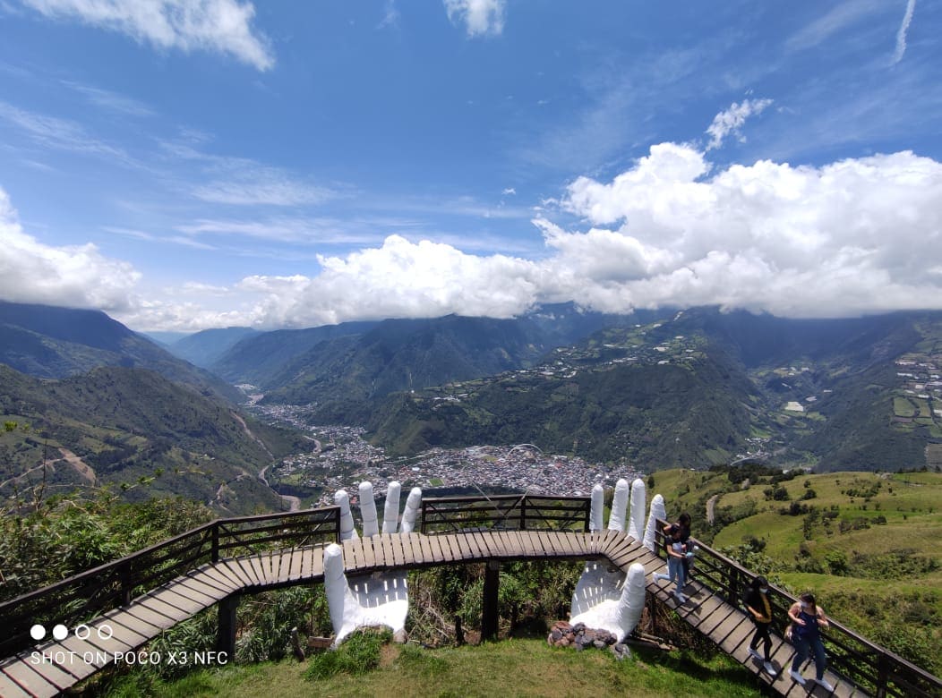 Las manos de Dios en Banos Ecuador