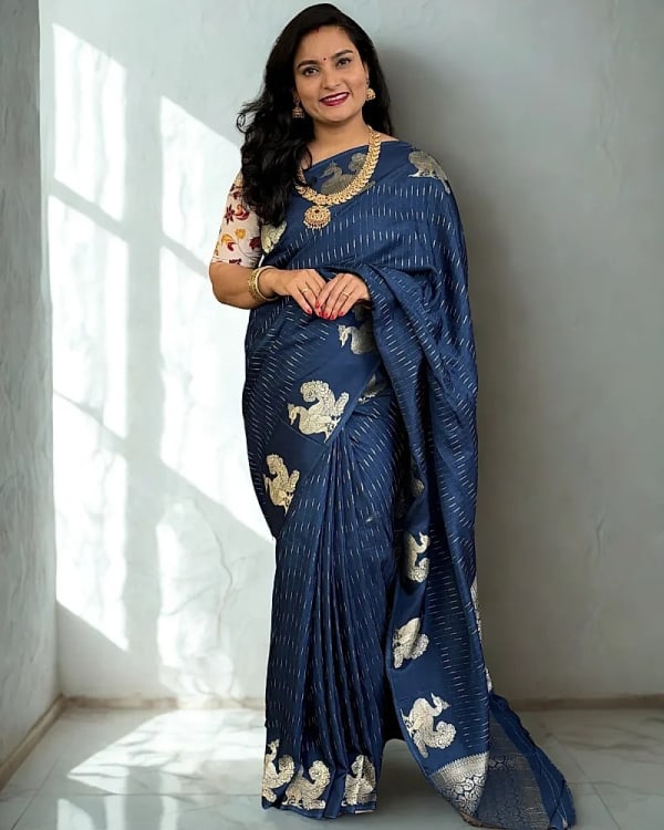 Viscose Saree (Peacock Border)