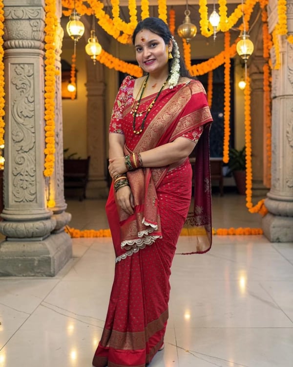 Banarasi Khadi Georgette (Motifs, Mayuri Big Bentex)