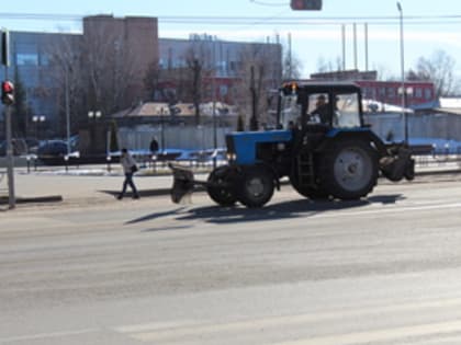 Уборка улично-дорожной сети 29 марта. Очистка велодорожки.