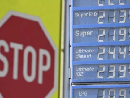 Евросоюз запретил россиянам въезжать с личными смартфонами и автомобилями