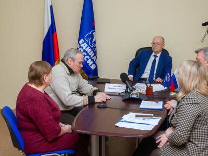 Владимир Киселев пообещал помочь в воспитании патриотов и снижении комиссии за оплату услуг ЖКХ