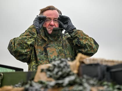 Министр обороны Германии признал, что у страны нет армии, способной ее защитить