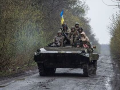 Военный корреспондент Коц: ВСУ продолжают давить по флангам Бахмута