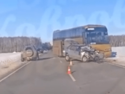 В Ковровском районе произошло крупное ДТП с пассажирским автобусом