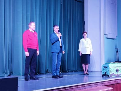 Глава города Алексей Соколов поздравил с праздниками