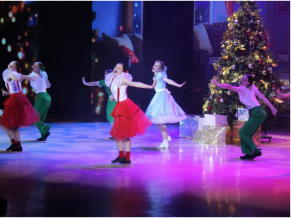 Главную елку региона в Областном Дворце культуры и искусства посетили дети участников специальной военной операции