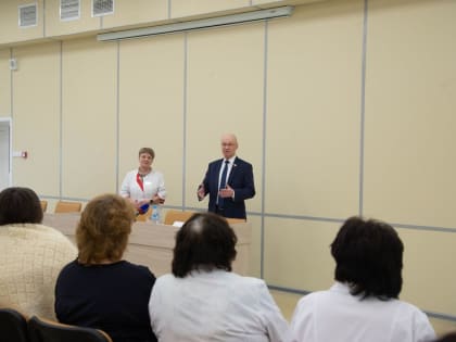 Владимир Киселев посетил Областную детскую клиническую больницу во Владимирской области