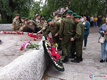 Свечи памяти в день скорби