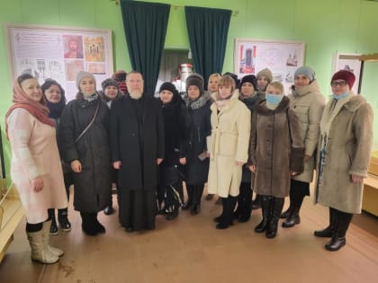 Педагоги - слушатели курсов по Православной культуре посетили музей князя Александра Невского в Богородице-Рождественском монастыре