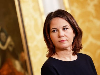 Глава МИД ФРГ Бербок признала ошибкой свое заявление о войне Европы против России