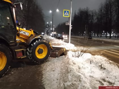 Коммунальные службы Владимира проводят уборку и антигололедную обработку улиц и общественных пространств города