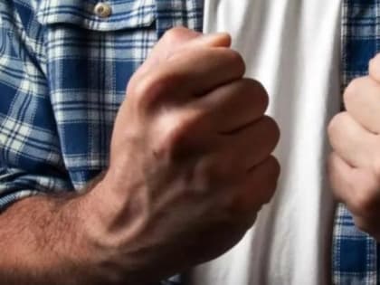 В Гусь-Хрустальном пьяный "мститель" до смерти забил мужчину в подъезде жилого дома