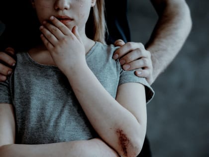 Во Владимирской области отчим 14 лет насиловал несовершеннолетнюю падчерицу