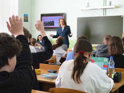 Сотрудники УФНС России по Владимирской области провели уроки налоговой грамотности в школах