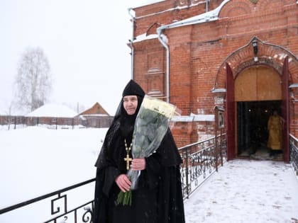 Божественная литургия на Архиерейском подворье в посёлке Придорожный