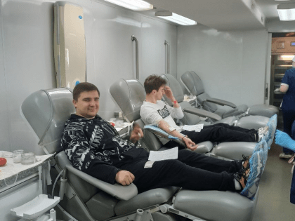 Муромские студенты сдали свыше 9 литров крови