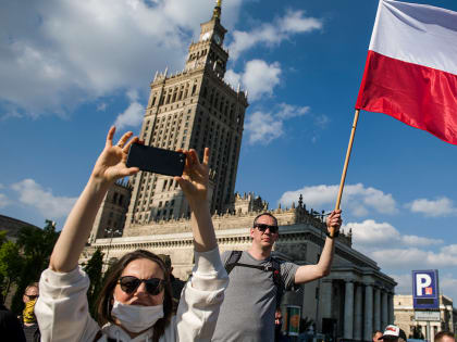 Польская оппозиция обещает президенту и премьеру трибунал в случае победы на выборах